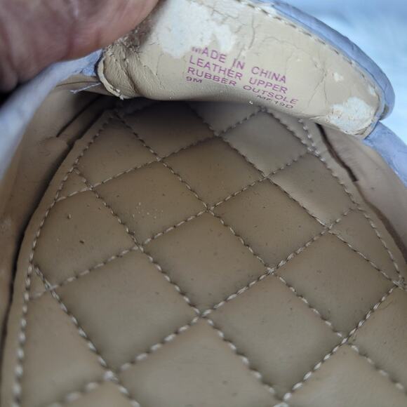 Michael Kors Gray Suede Quilted Ballet Flats Womens Size 9M Classic Logo Slip-On - Picture 8 of 8